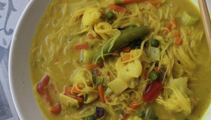 Curry noodle soup