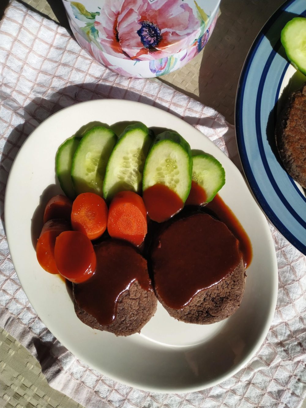 Vegan hamburger with barbecue sauce - two plates