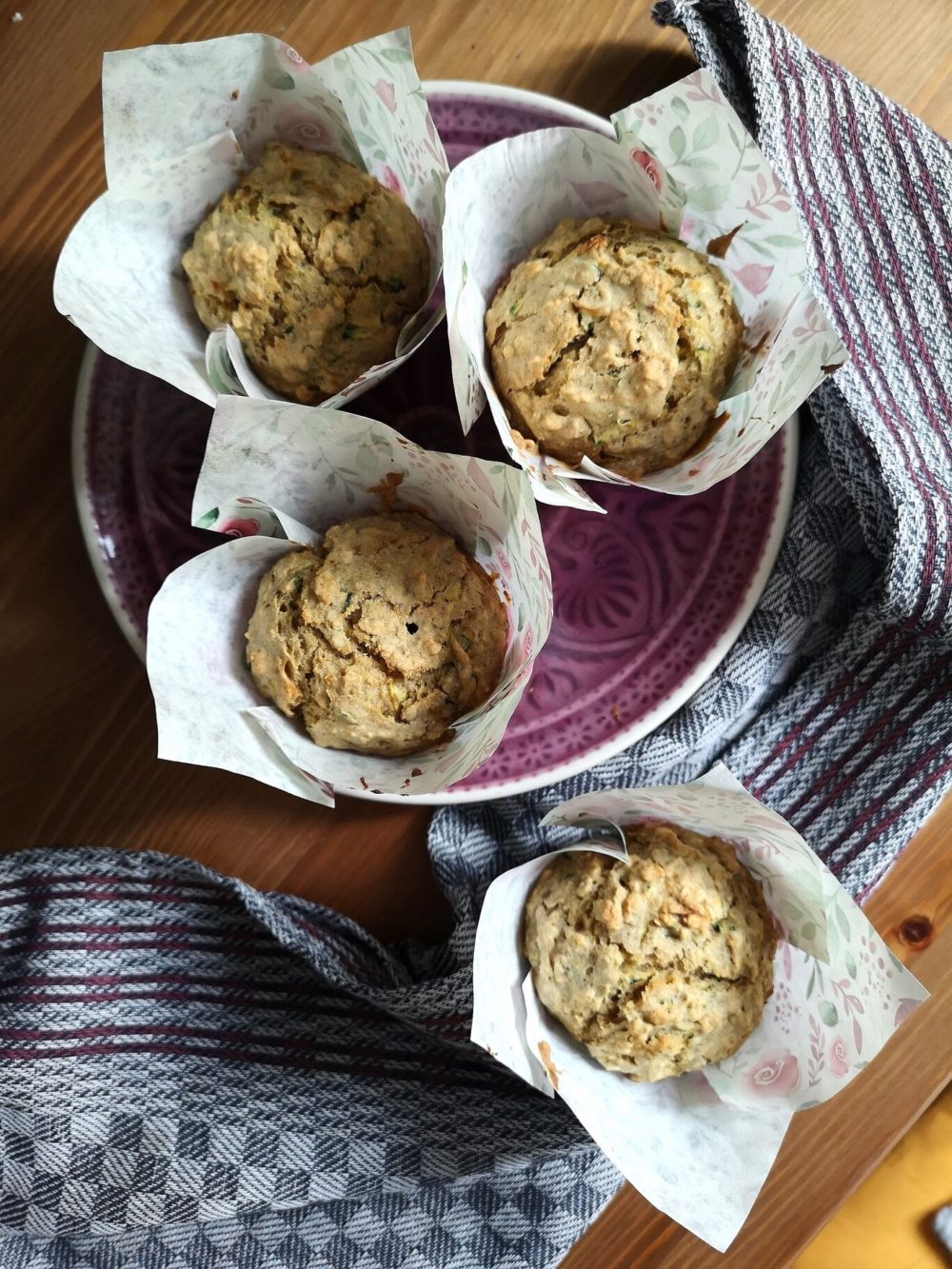 vegan zucchini oat muffins